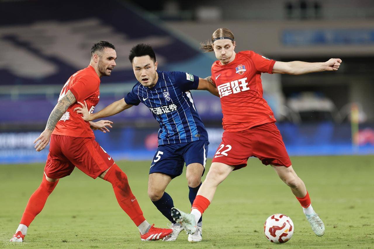 英雄联盟官网-赛后武汉三镇调整名单以备社区盾，扳平良机环节打磨，压力陡增，球队文化再被提及的简单介绍