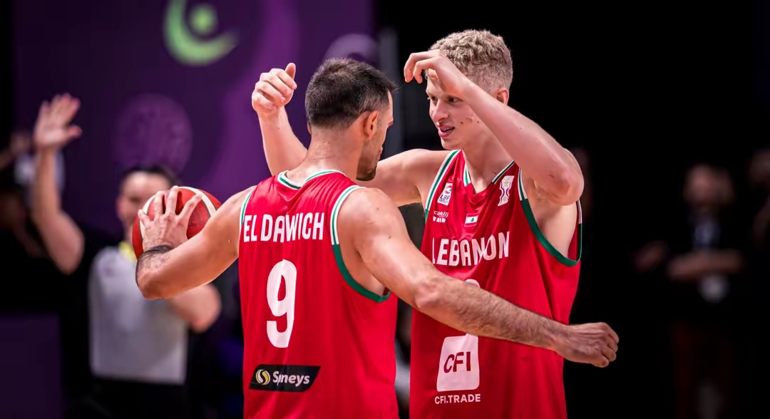 包含国际比赛日马德里竞技官宣签约：CBA季后赛节点到来，气氛紧张，年轻球员得到机会的词条