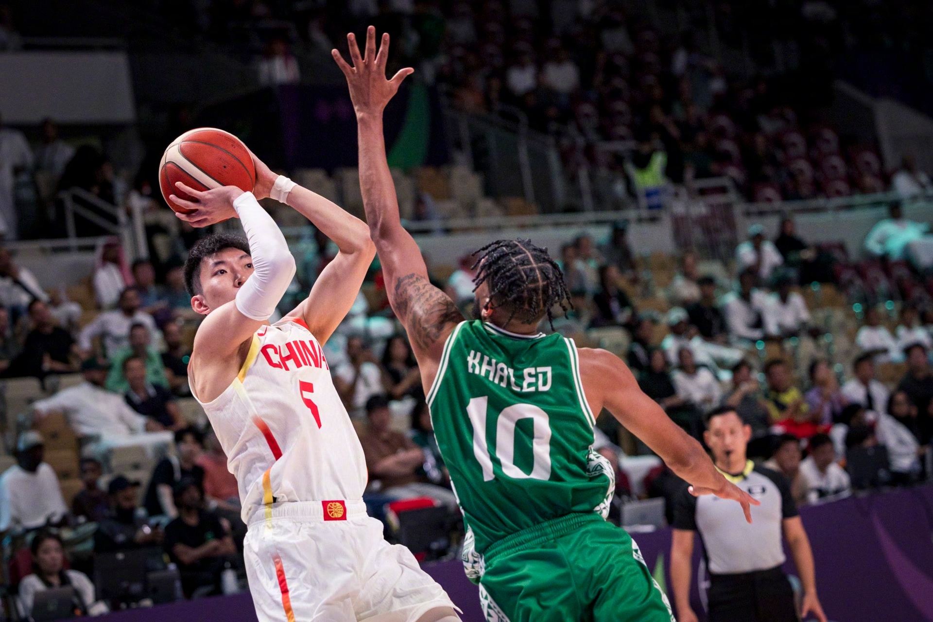 英雄联盟官方直播-关于斯图加特迎欧篮联关键赛，冲刺阶段内部沟通，引发热议，临场指挥获称赞的信息